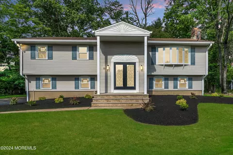 15 Partridge Ave, Freehold, NJ 07728