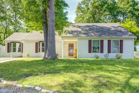 2309 Holly Hill Rd, Manchester, NJ 08759