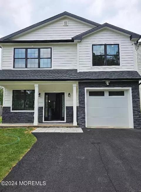 194 Texas Rd, Marlboro, NJ 07746