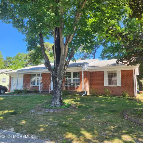 9 Musket Ln, Whiting, NJ 08759