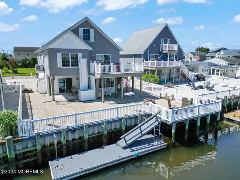 56 Lake Superior Dr, Little Egg Harbor, NJ 08087