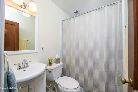 235 Concord Ave, Leonardo, NJ 07737 photo 8