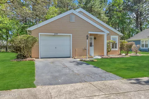 1499 Clearview St, Forked River, NJ 08731 photo 6