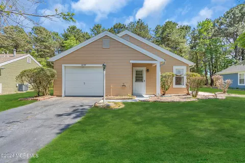 1499 Clearview St, Forked River, NJ 08731