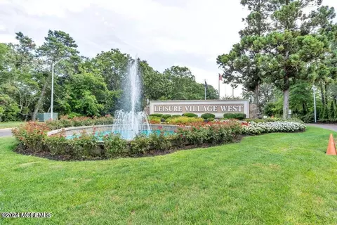 441 Dartmoor # H, Manchester, NJ 08759