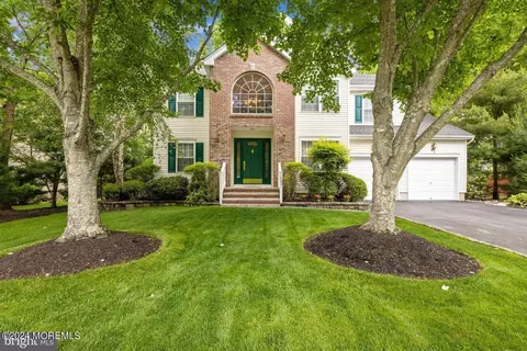 982 Whispering Oak Ln, Manahawkin, NJ 08050