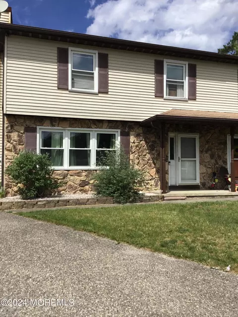 15 Opal Ct #A, Barnegat, NJ 08005