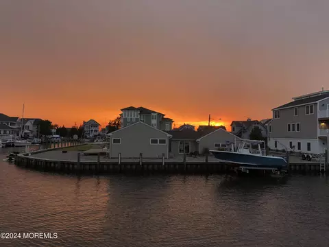 86 Longpoint Dr, Brick, NJ 08723 photo 23