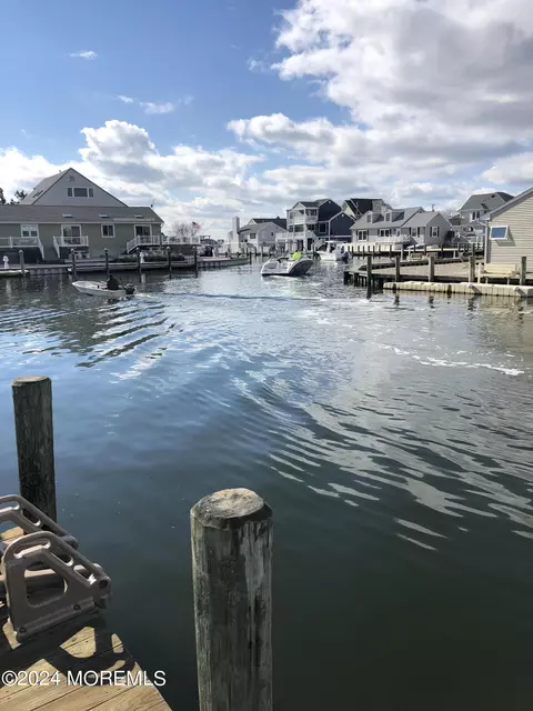 86 Longpoint Dr, Brick, NJ 08723 photo 16