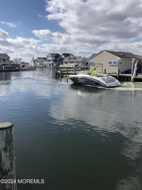 86 Longpoint Dr, Brick, NJ 08723 photo 18