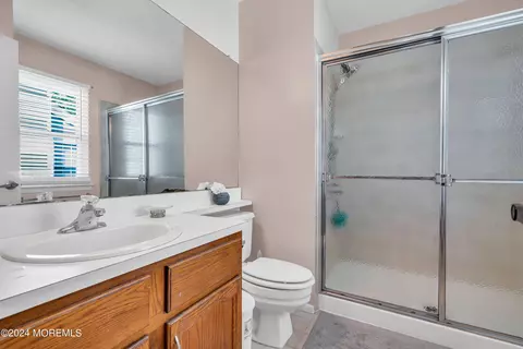Bath - 39 Canterbury Dr, Forked River, NJ 08731 photo 2 of 3