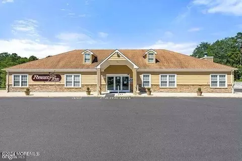 Exterior - 39 Canterbury Dr, Forked River, NJ 08731 photo 10 of 11