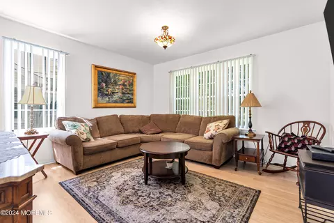 Living - 39 Canterbury Dr, Forked River, NJ 08731 photo 2 of 5