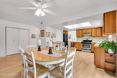 Dining - 39 Canterbury Dr, Forked River, NJ 08731 photo 2 of 3