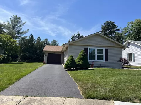 62 Blue Ridge Dr, Brick, NJ 08724