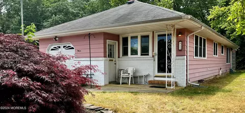 11 Mount Nebo Ln, Toms River, NJ 08753