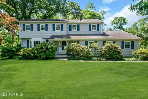 28 Neville St, Tinton Falls, NJ 07724