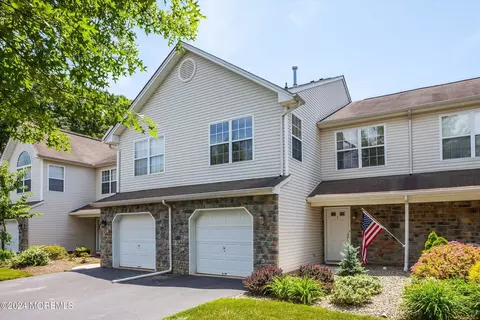 7 Saratoga Ct, Tinton Falls, NJ 07753