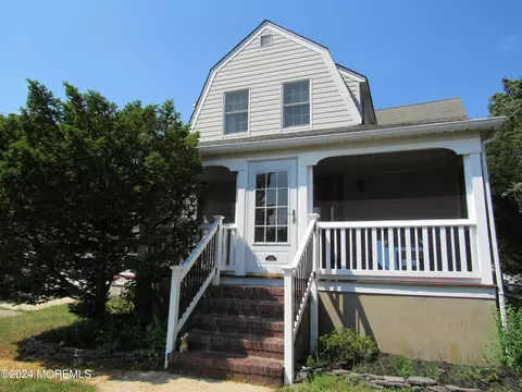 Exterior - 236 Mantoloking Rd, Brick, NJ 08723 photo 2 of 11