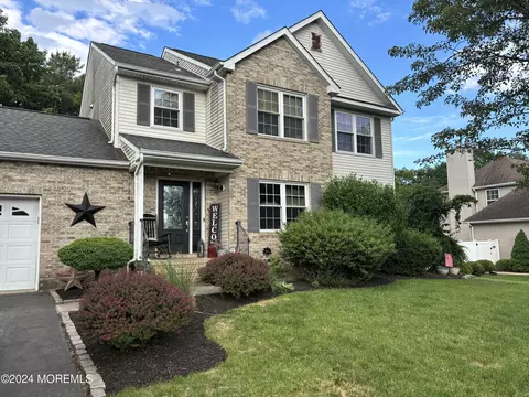 36 Sarah Ln, Howell, NJ 07731