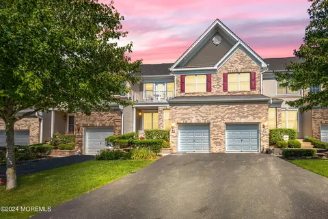 55 Inwood Dr, Manalapan, NJ 07726