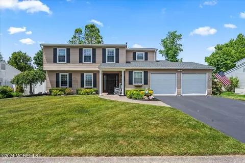 16 Briartwist Ln, Howell, NJ 07731