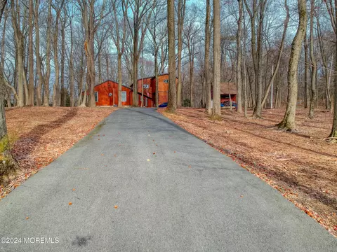 39 N Valley Rd, Roosevelt, NJ 08555
