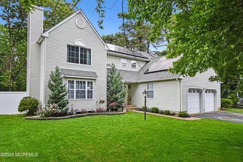 Exterior - 4 Marybeth Ln, Jackson, NJ 08527 photo 2 of 4