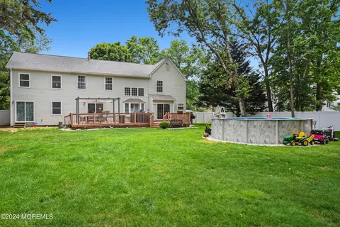 Exterior - 4 Marybeth Ln, Jackson, NJ 08527 photo 4 of 4