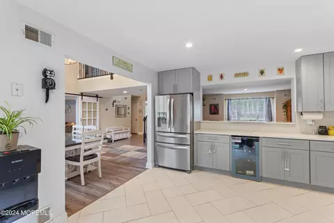 Kitchen - 4 Marybeth Ln, Jackson, NJ 08527 photo 5 of 5
