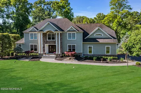 44 Meadowview Dr, Colts Neck, NJ 07722