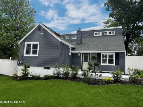 25 Borick Ave, Hazlet, NJ 07730