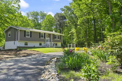 233 Old Forge Rd, Monroe, NJ 08831 photo 3