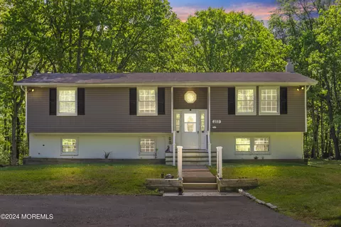 233 Old Forge Rd, Monroe, NJ 08831 photo 2