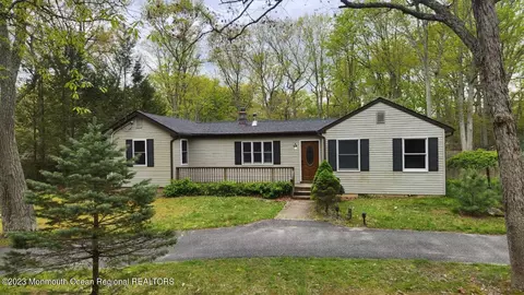 280 Crescent Ave, Jackson, NJ 08527