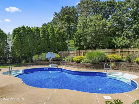 Exterior - 58 Lorelei Dr, Howell, NJ 07731 photo 5 of 8