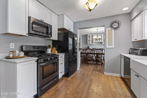 Kitchen - 58 Lorelei Dr, Howell, NJ 07731 photo 5 of 6