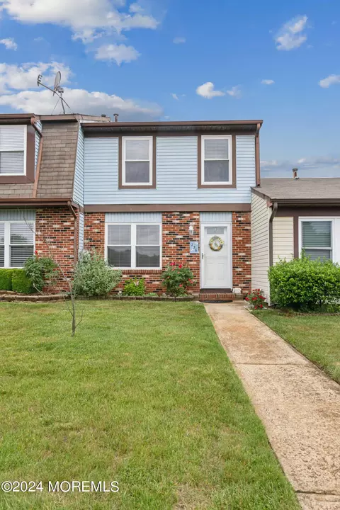 236 Greenwood Loop Rd, Brick, NJ 08724