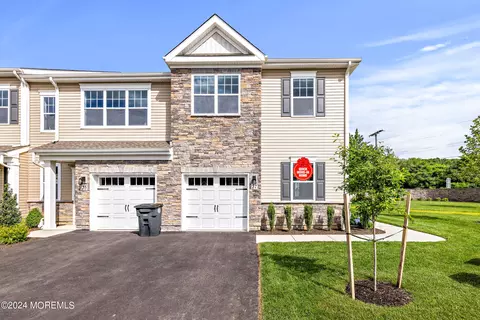 37 Theatre Dr, Wall, NJ 07727
