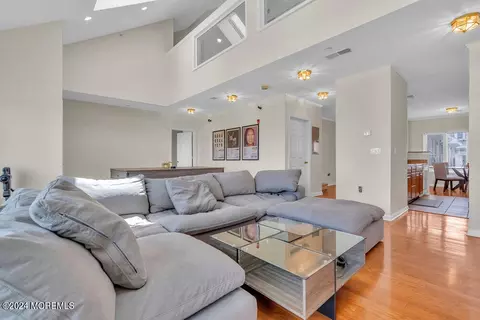 368 Rector St #508, Perth Amboy, NJ 08861