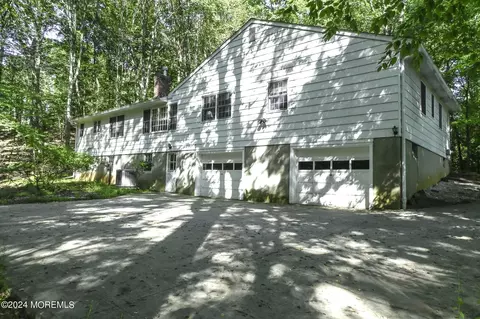 Exterior - 7 Deer Path, Holmdel, NJ 07733 photo 3 of 6
