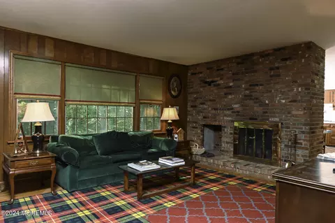 Living - 7 Deer Path, Holmdel, NJ 07733 photo 1 of 2
