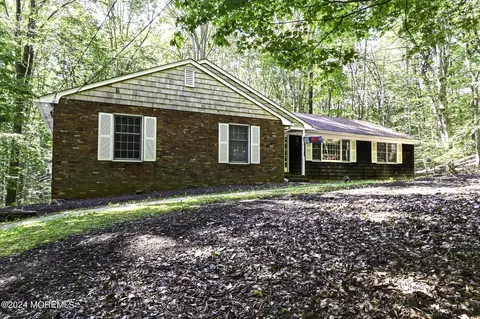 Exterior - 7 Deer Path, Holmdel, NJ 07733 photo 2 of 6