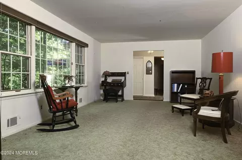 Living - 7 Deer Path, Holmdel, NJ 07733 photo 2 of 2
