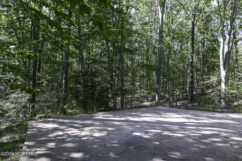 Exterior - 7 Deer Path, Holmdel, NJ 07733 photo 5 of 6