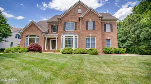4 Crocus Dr, Holmdel, NJ 07733