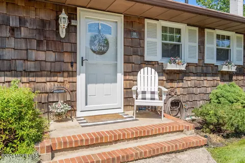 88 Shell St, Beachwood, NJ 08722