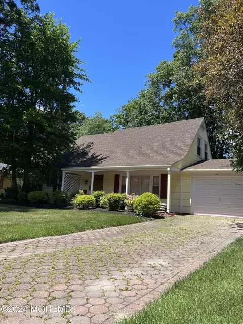 46 Waverly Pl, Aberdeen, NJ 07747