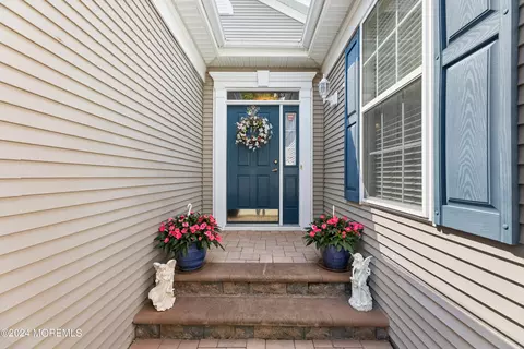 17 Devonshire Way, Jackson, NJ 08527 photo 5