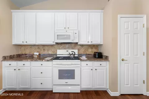 17 Devonshire Way, Jackson, NJ 08527 photo 25
